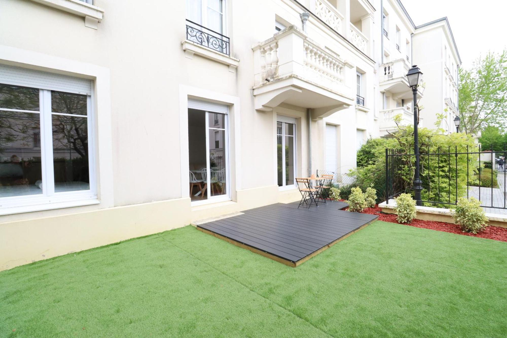 La Boheme By Plaza Apartman Serris Kültér fotó